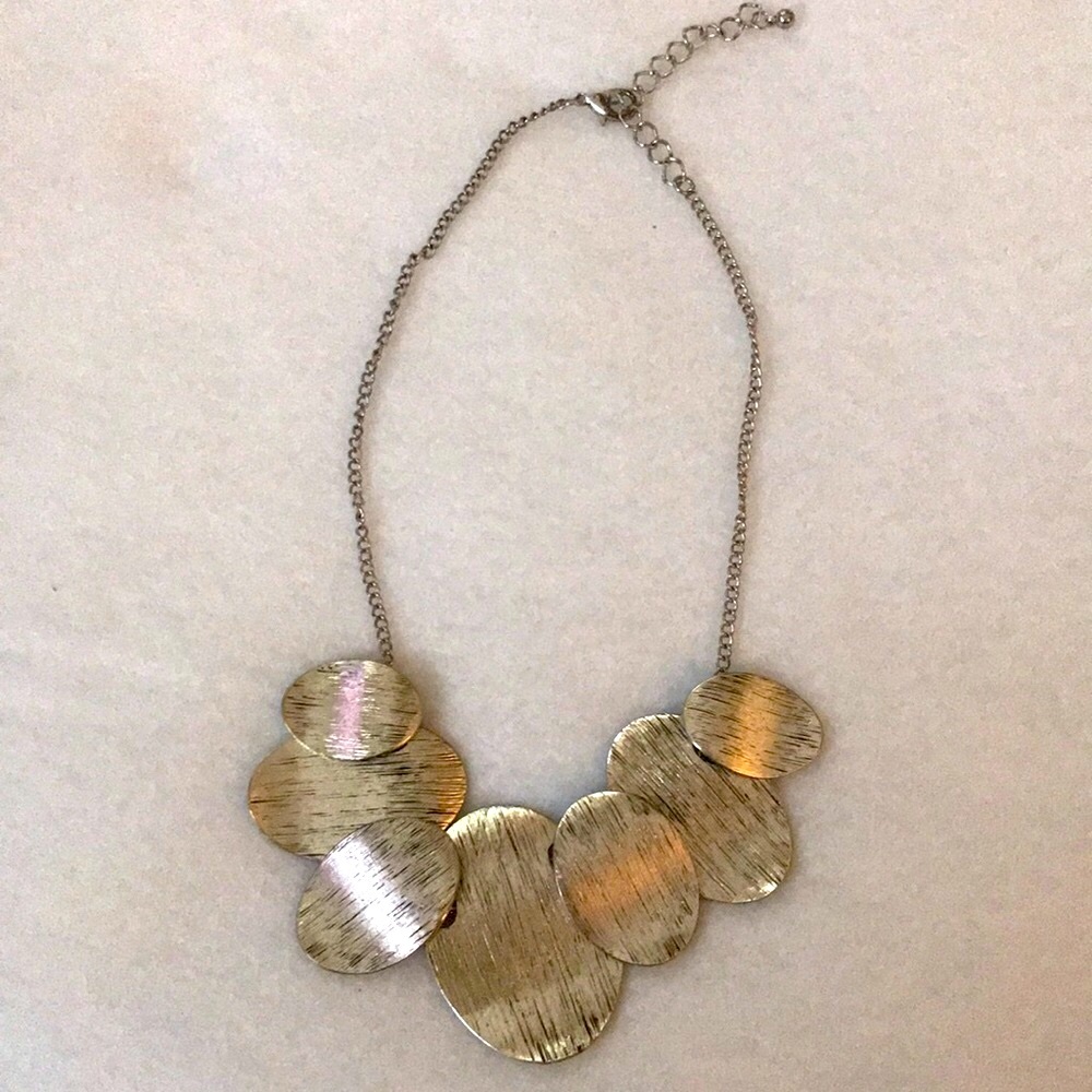 Silver toned necklace - 21 inches total length